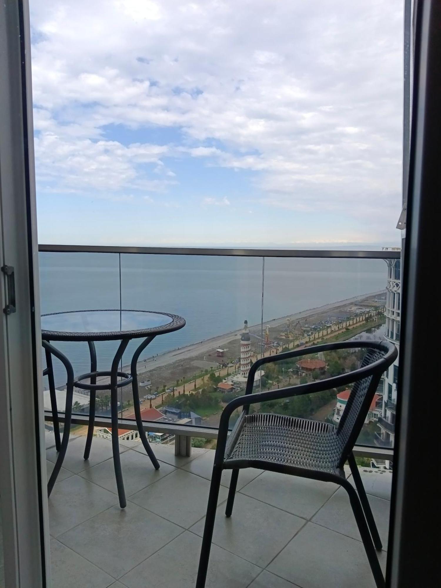 Апартаменты Orbi Sea Towers-Sea View Батуми Экстерьер фото