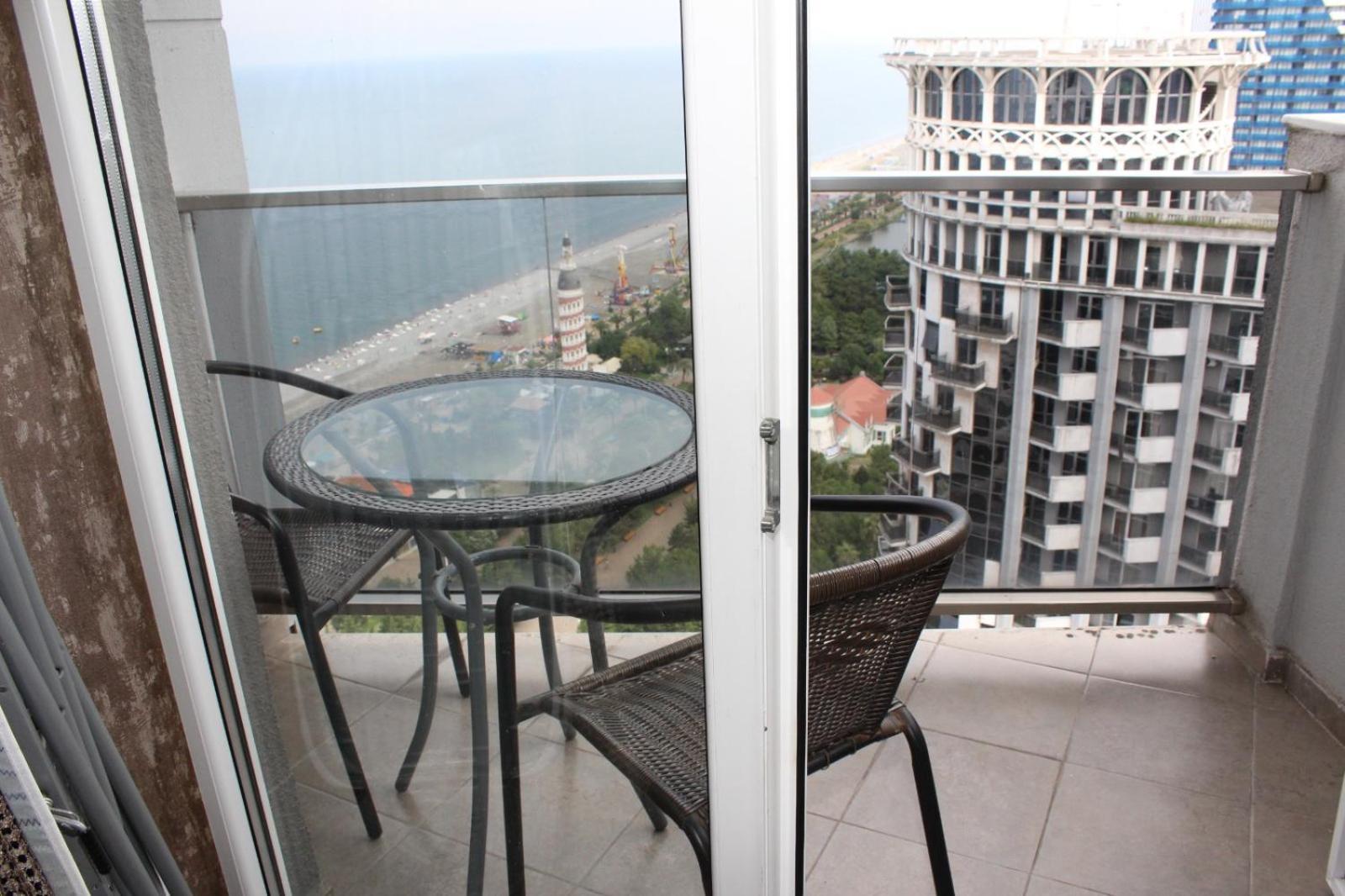 Апартаменты Orbi Sea Towers-Sea View Батуми Экстерьер фото